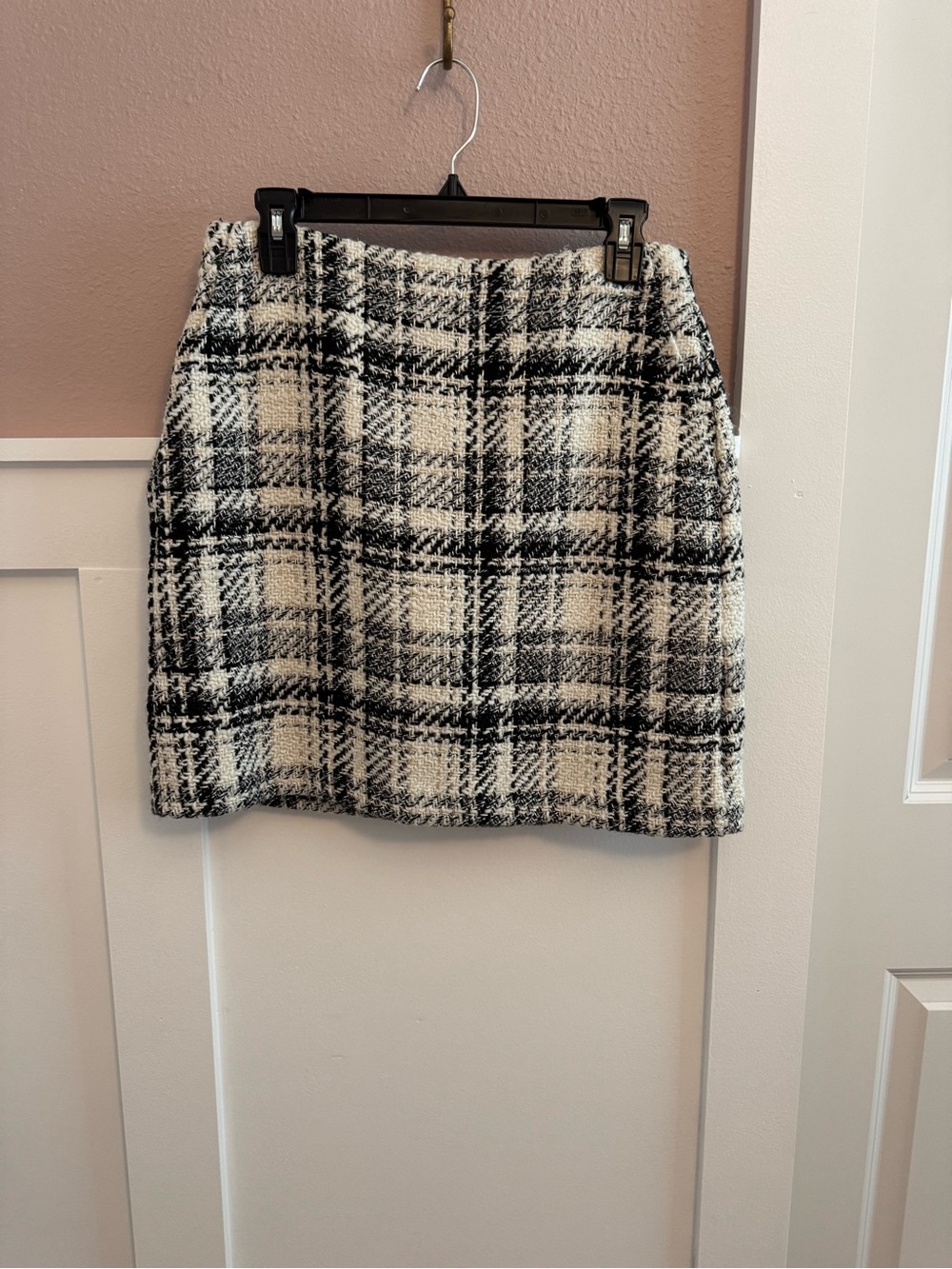✨ LOFT Black & White Plaid Tweed A-Line Mini Skirt ✨